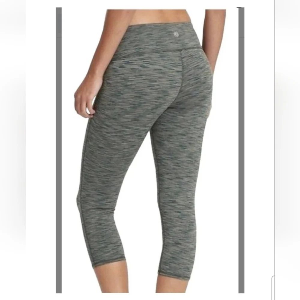 Athleta Green Space Dye Chatarunga Activewear Bottom Size Medium